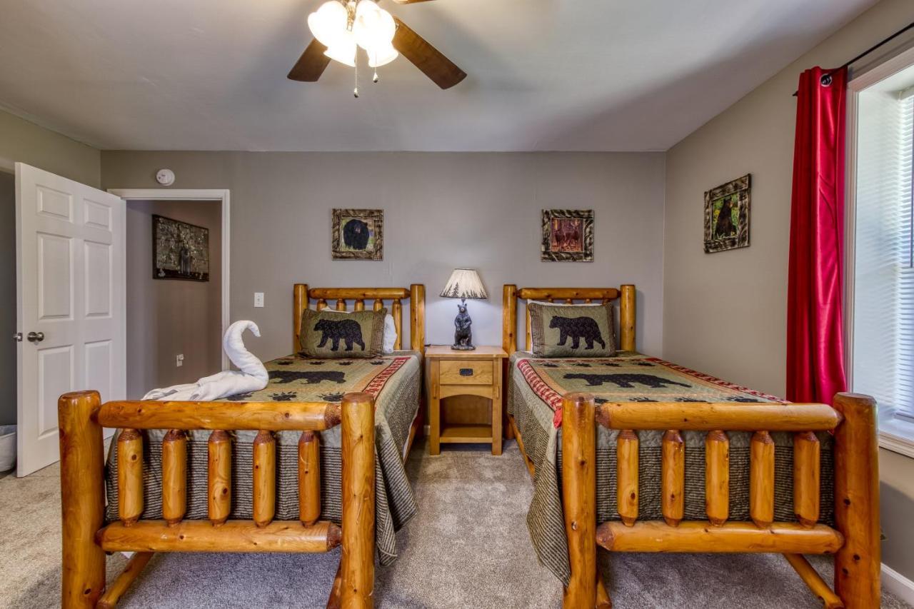 Fun & Games By Honeybearcabins 2Br/1Ba Sleeps 7 Sevierville Extérieur photo